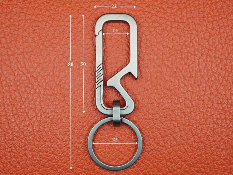 Карабин - открывашка с соединительным кольцом из титана (заводное кольцо из нержавеющей стали) VipXHoReCa, арт. VH12031