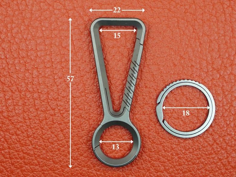 Карабин с заводным кольцом из титана VipXHoReCa, арт. VH12059