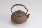 Чугунный чайник нанбу текки IWACHU 1,8 л., арт. 11008