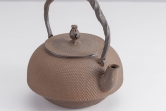 Чугунный чайник нанбу текки IWACHU 1,8 л., арт. 11008