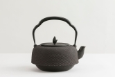 Чугунный чайник нанбу текки IWACHU 1,8 л., арт. 11018