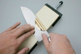 Набор Suehiro, серия Home Kitchen Knife,  держатель угла заточки и ластик, арт. TKC-500