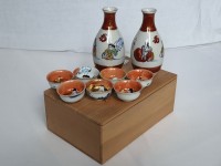 Набор посуды для сакэ (2 кувшина, 7 чашек. Япония) - Интернет магазин Японских кухонных туристических ножей Vip Horeca