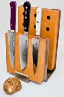 Деревянный магнитный держатель (светлый) - Интернет магазин Японских кухонных туристических ножей Vip Horeca