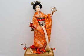 Japanese GEISHA Doll (Red Silk Kimono) 16" Кукла Гейша (Япония 1950-1980гг.), арт. KuK-1 - Магазин Японских кухонных туристических ножей VIP-HoReCa