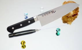Кухонный нож Ryusen Hamono, серия Blazen, Santoku 170мм, арт. BZ-107 - Магазин Японских кухонных туристических ножей VIP-HoReCa