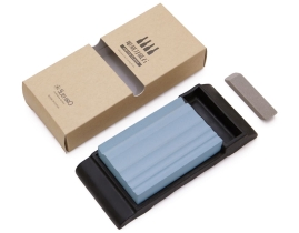 Водный камень Suehiro, серия Whetstones for Hobby Tools, с подставкой, 1000 грит, 98x65х20мм, арт. 2HS-13 - Магазин Японских кухонных туристических ножей VIP-HoReCa