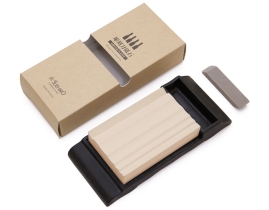 Водный камень Suehiro, серия Whetstones for Hobby Tools, с подставкой, 3000 грит, 98x65х20мм, арт. 2HS-14 - Магазин Японских кухонных туристических ножей VIP-HoReCa