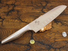 Кухонный нож KAI, серия Shoso, Santoku 165мм с проточкой, арт. AB-5157 - Магазин Японских кухонных туристических ножей VIP-HoReCa
