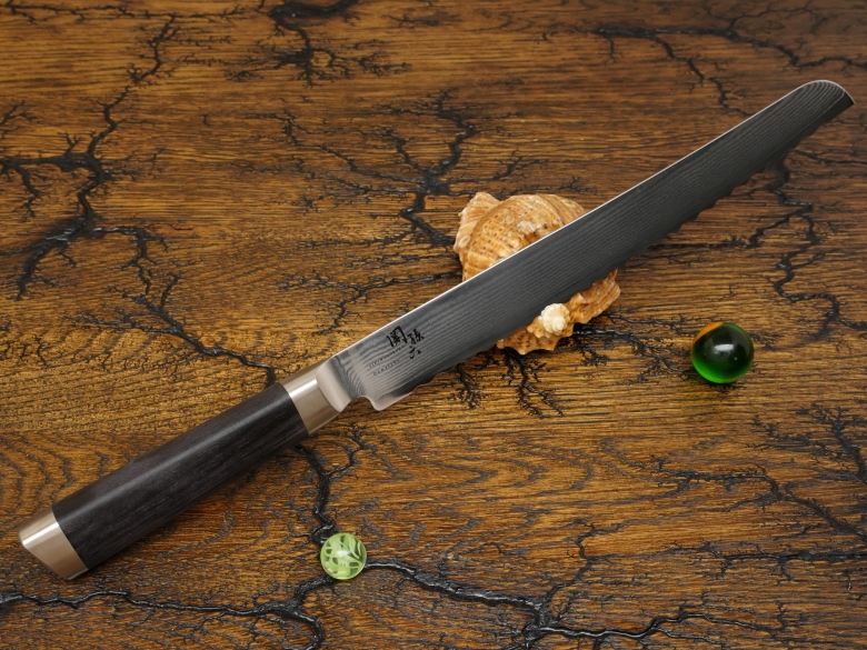 Кухонный нож KAI, серия Damascus, Bread 240мм, арт. AE-5207