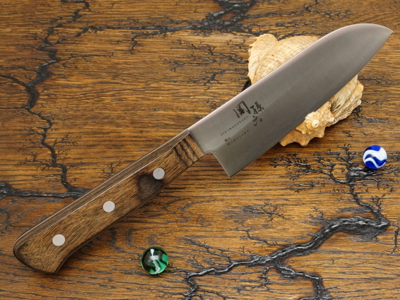 Кухонный нож KAI, серия Momoyama, Santoku 145мм, арт. AE-5147