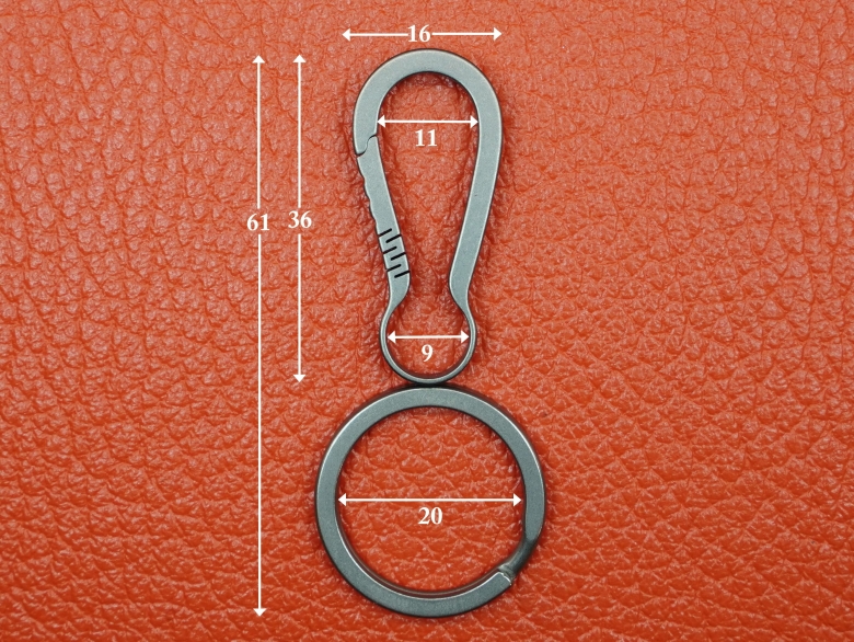 Карабин титановый 35х15х4мм с соединительным титановым кольцом 25мм VipXHoReCa, арт. VH12046