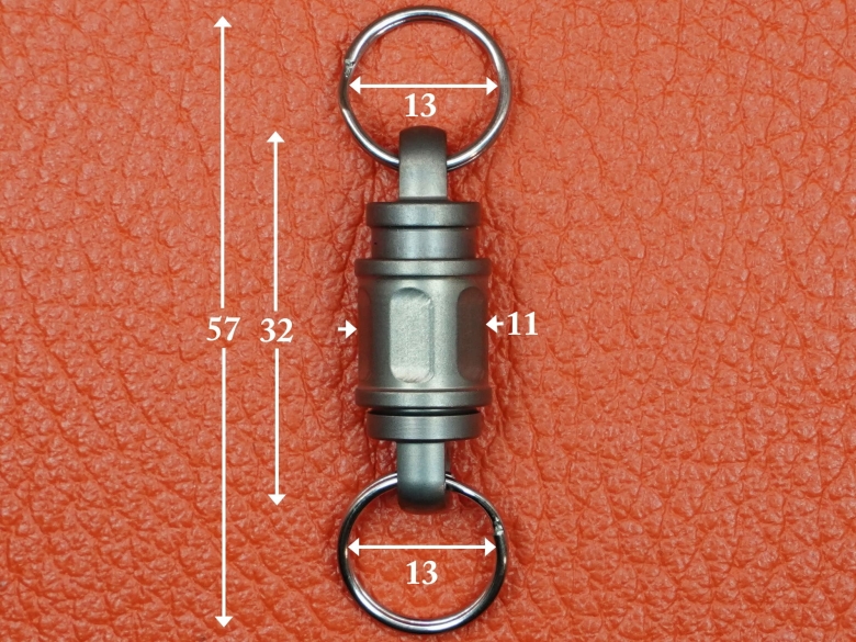 Карабин из титана разъемный вращающийся с насечками (кольца из нержавеющей стали) VipXHoReCa, арт. VH12082